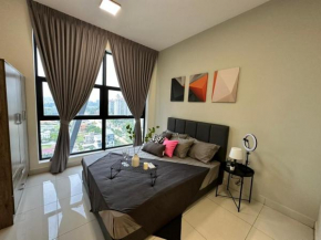 Arte Mont Kiara Pool View